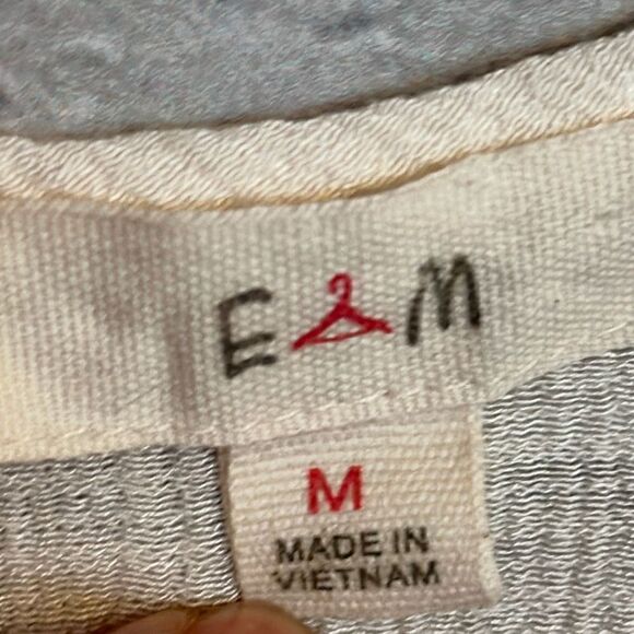 Top E y M - Picture 3 of 4